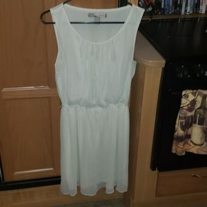Short sleeved off white flow dress